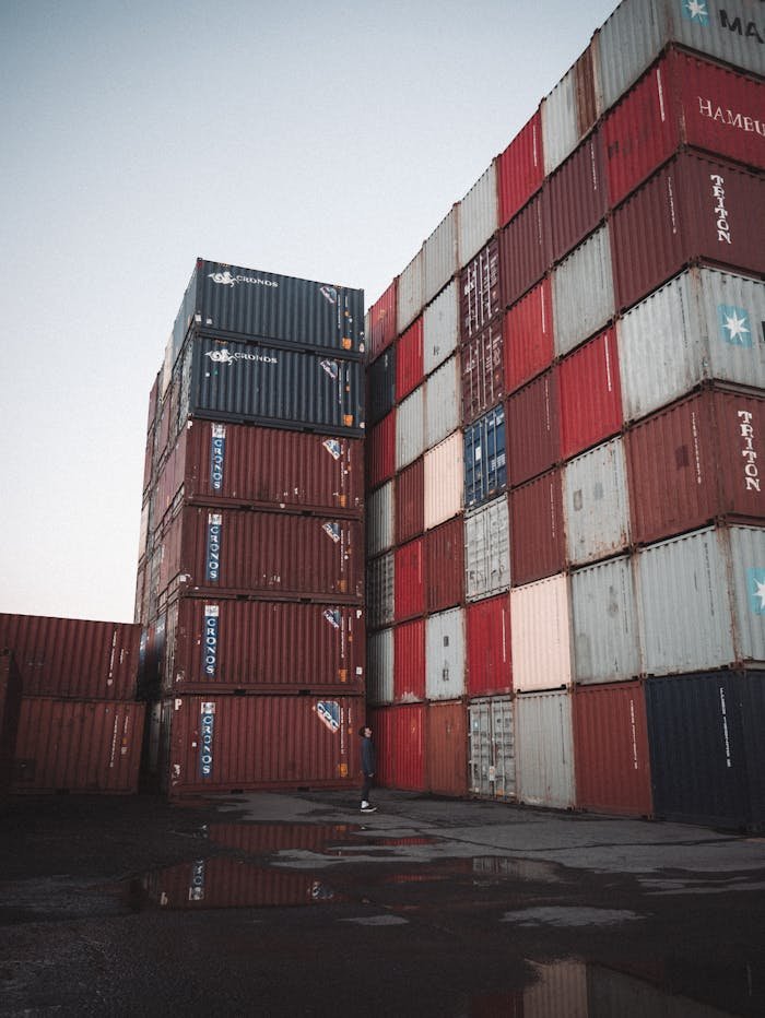 Vendita container 10 e 40 piedi stoccaggio italia - smart container sl